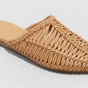 NWT: Universal Thread (by Target) Size 8, Women's Tan Woven Slip-On Mules Shoes
